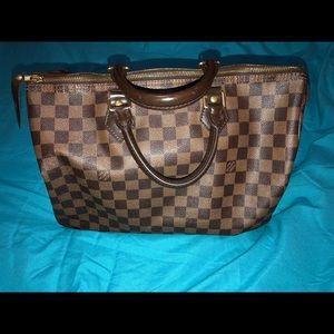 Authentic Louis Vuitton Damier Bag (Speedy 35)
